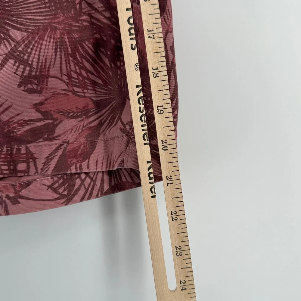 Banana Republic Emerson Shorts Mens 36 Pink Tropical Palm Leaf Print Cotton
